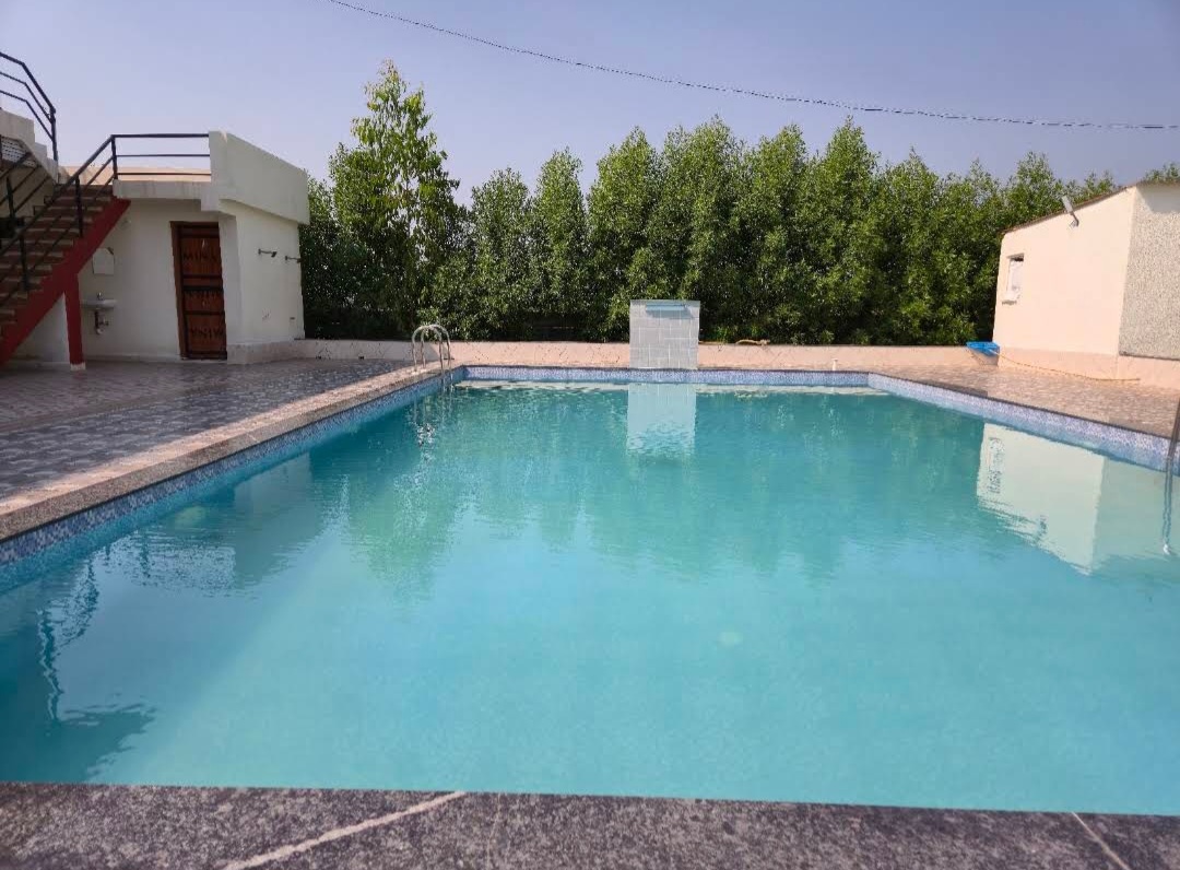 Resort Pool 2