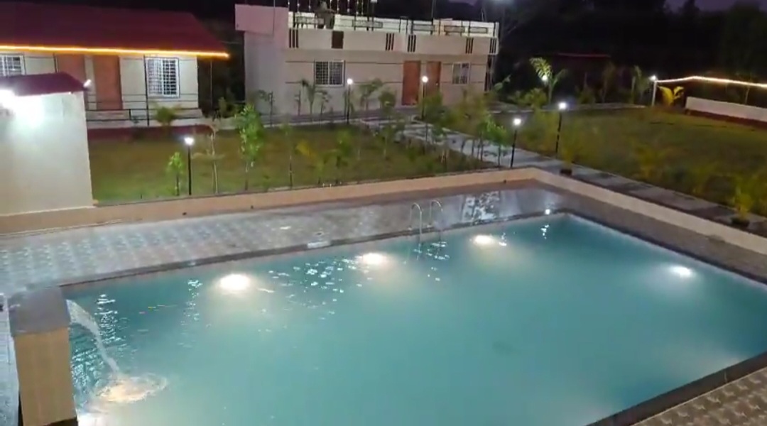 Pool Sunset View 4
